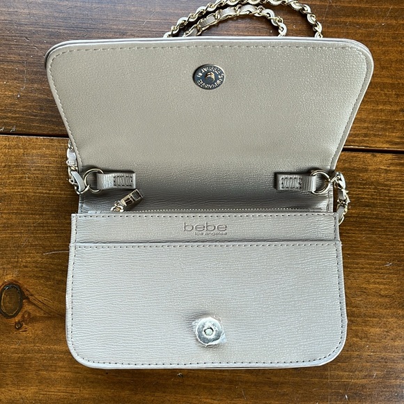 𝅺Bebe Tan Crossbody / Clutch - NWOT - Picture 4 of 10